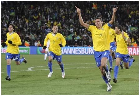 brazil-gol-lucio.jpg