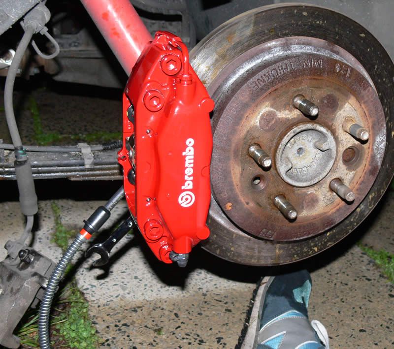 Brembo_Rear_Caliper_Tryout_30_6_2011.jpg