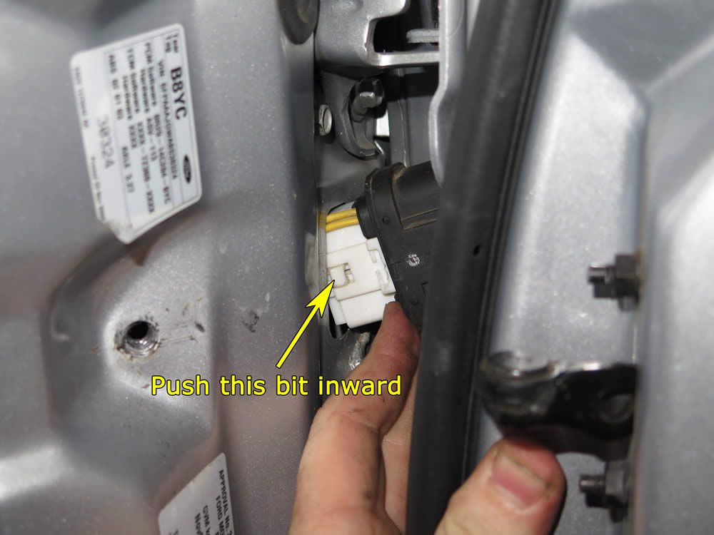 Driver_Door_Assembly_28_21_4_2014.jpg