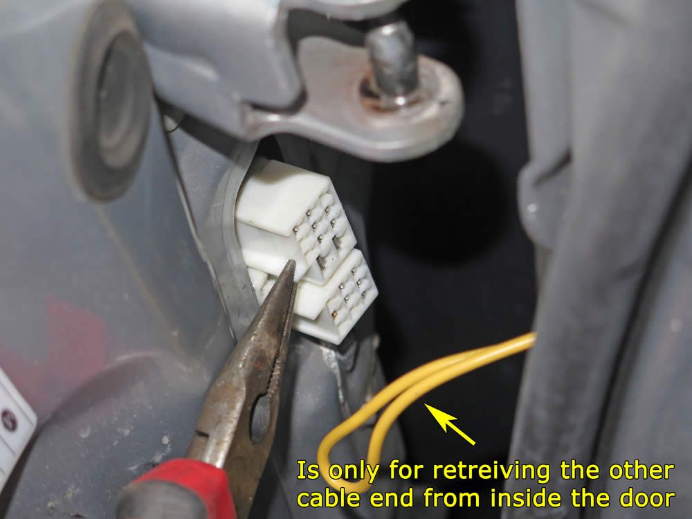 Driver_Door_Assembly_35_21_4_2014.jpg