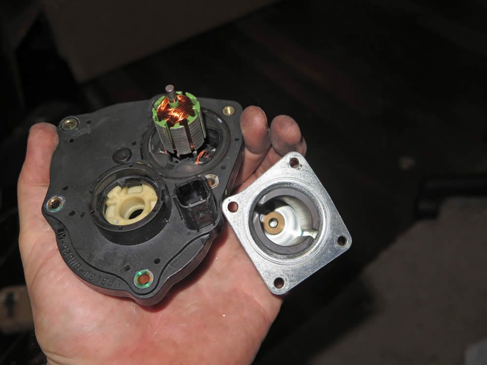 FPV_Tornado_Ute_23_15_10_2015.jpg