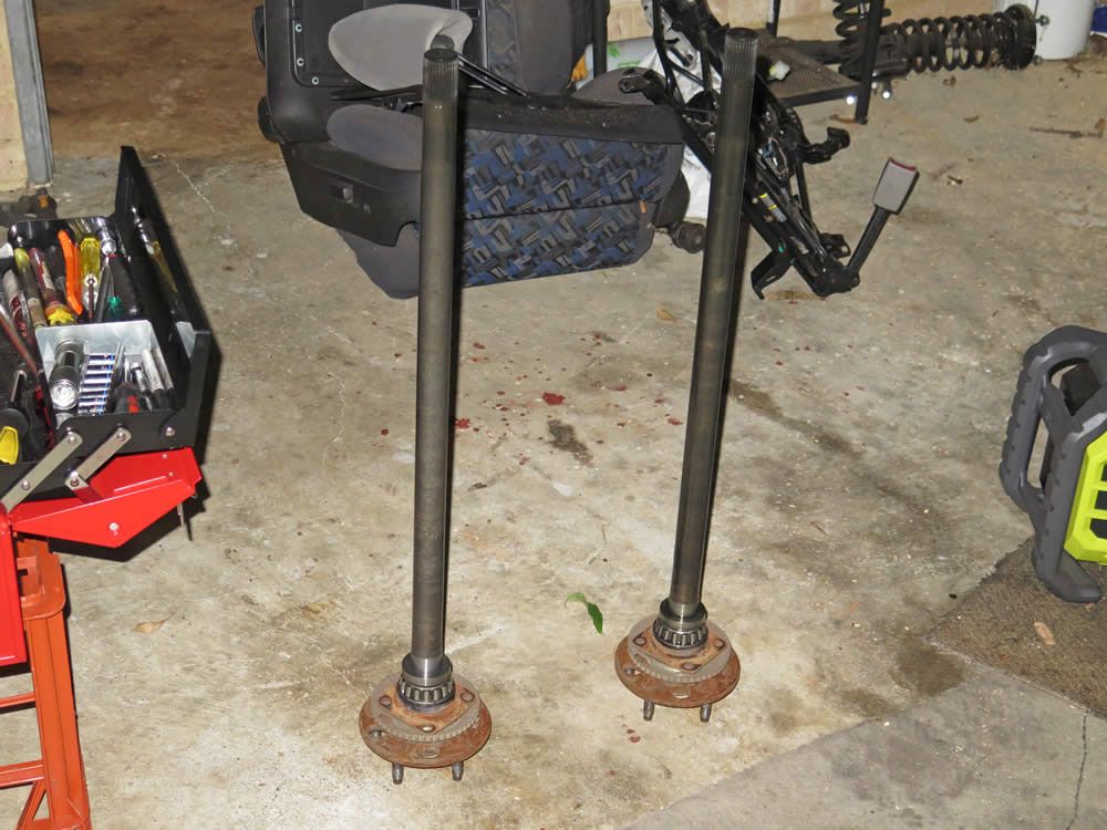 FPV_Tornado_Ute_18_5_7_2015.jpg