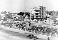 میدان فردوسی به سال 1336 (1957) و تندیس ِ فردوسی