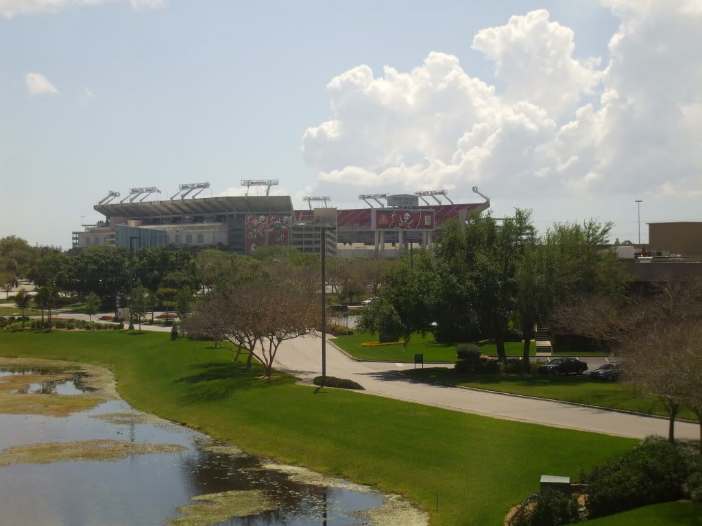 Pictures of Tampa Bay area (Holiday, Campbell: cell phone, millionaire ...