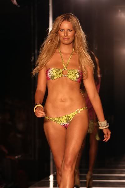 karolina kurkova fat. Karolina Kurkova looks