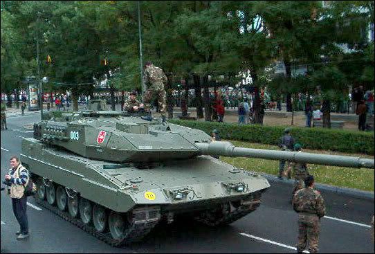 LAND_Leopard_2A6E_Spain_lg.jpg
