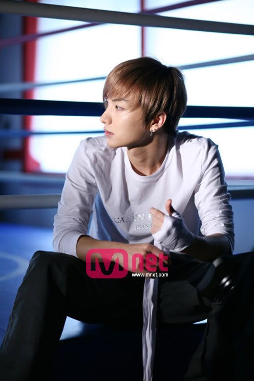 004.jpg Leeteuk image by Yukisuzu 004.jpg Leeteuk image by Yukisuzu