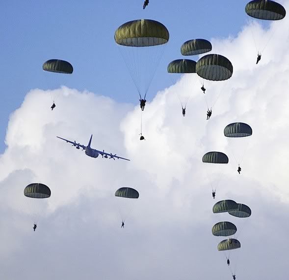 Us Army ParaTroopers