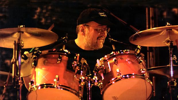 Bun E. Carlos Pictures, Images and Photos