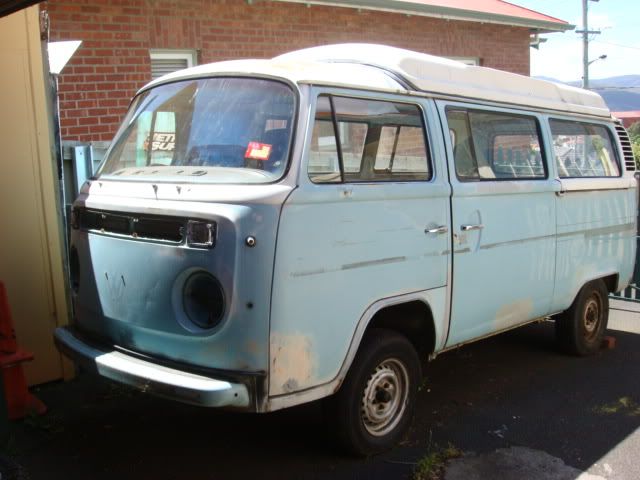 http://i260.photobucket.com/albums/ii8/michael_7188/74%20vw%20kombi/DSC01462.jpg