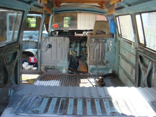 http://i260.photobucket.com/albums/ii8/michael_7188/74%20vw%20kombi/DSC01465.jpg