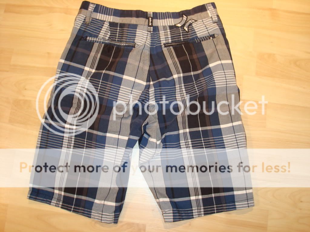 Hurley Blue Plaid Shorts size 28  